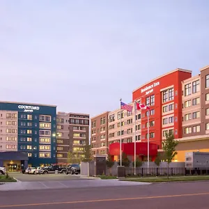By Marriott South Калгари