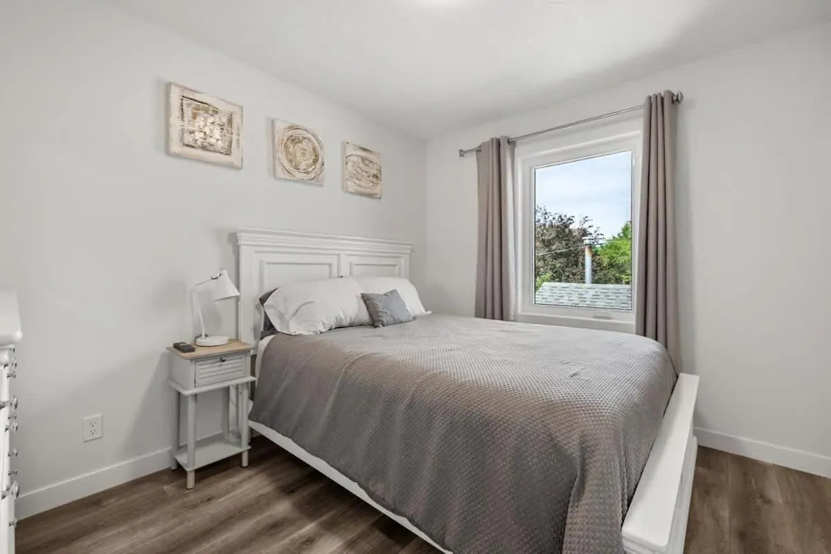 Holiday home Winston Suite 2Br 1Ba - Carriage Suite With Garage Calgary