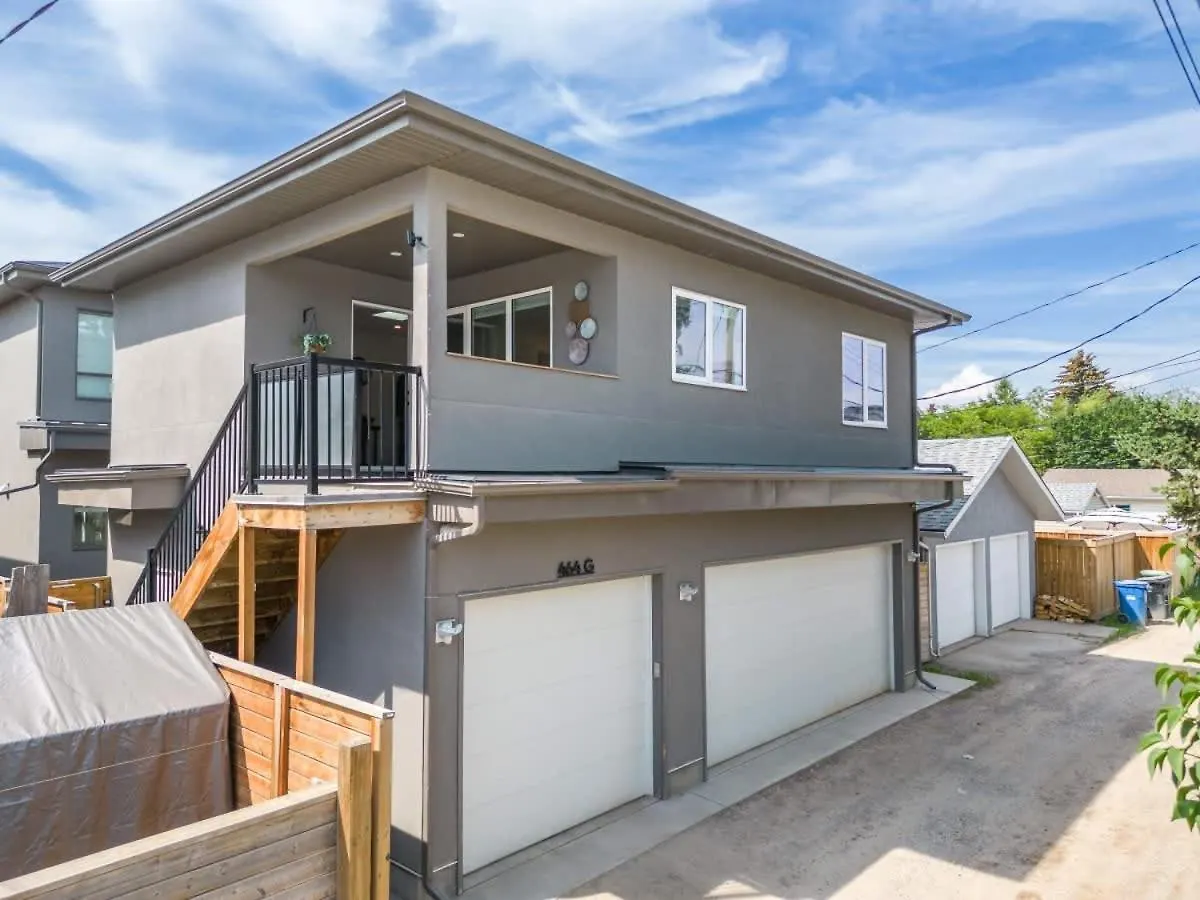 Holiday home Winston Suite 2Br 1Ba - Carriage Suite With Garage Calgary