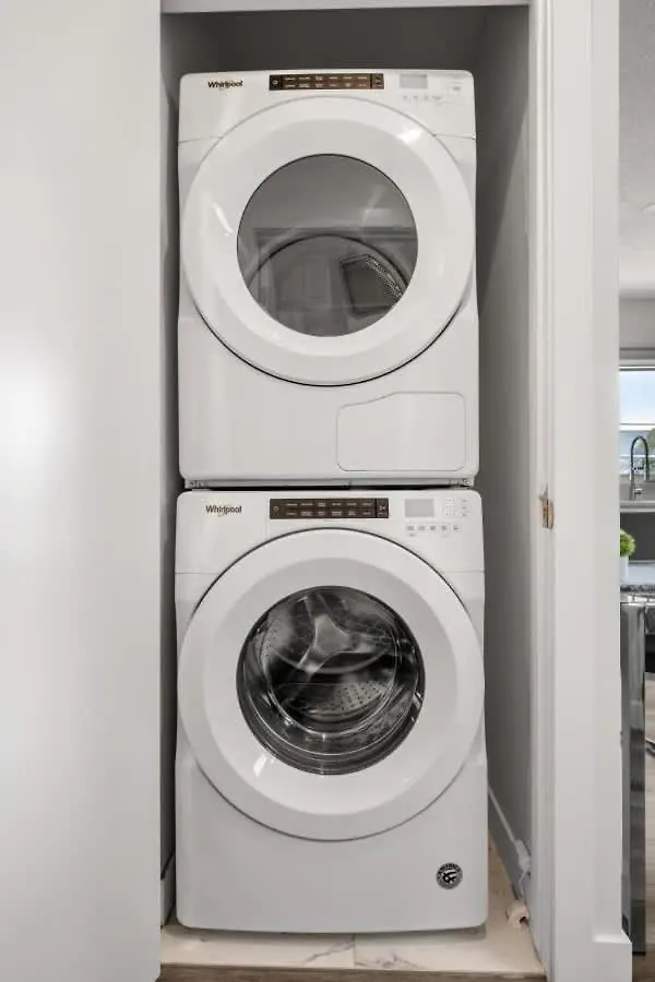 Holiday home Winston Suite 2Br 1Ba - Carriage Suite With Garage Calgary