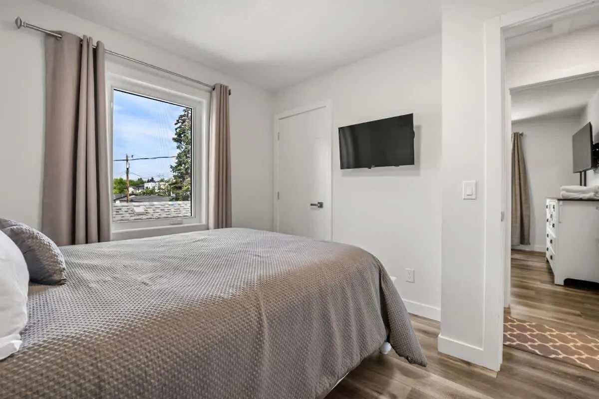 Winston Suite 2Br 1Ba - Carriage Suite With Garage Calgary 0*,  Canada