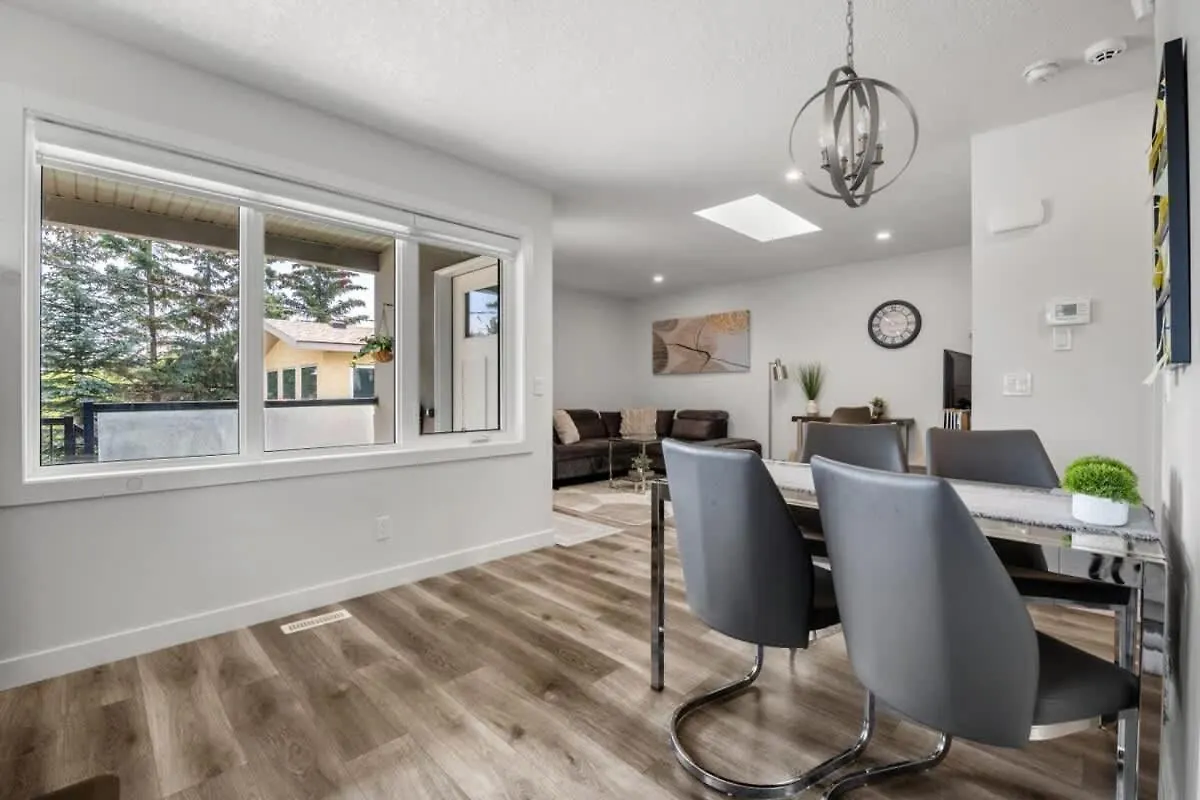 Winston Suite 2Br 1Ba - Carriage Suite With Garage Calgary 0*,  Canada