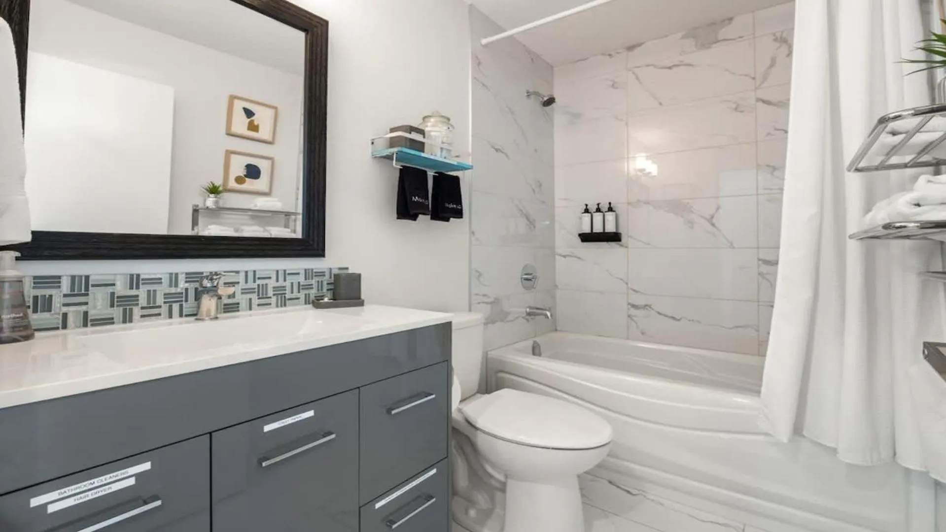 Winston Suite 2Br 1Ba - Carriage Suite With Garage Calgary 0*,